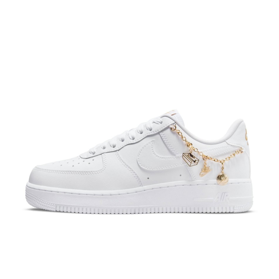 Женские кроссовки Nike Air Force 1 '07 LX Sneaker