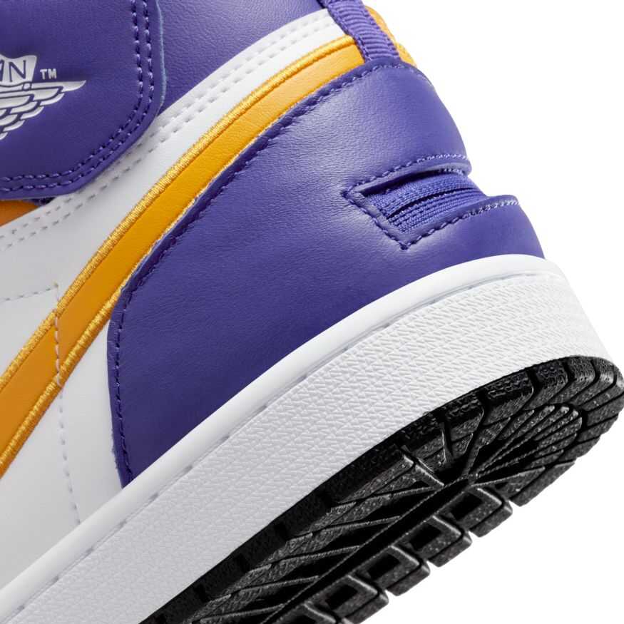 Nike Air Jordan 1 Hi FlyEase Basketbol Ayakkabısı