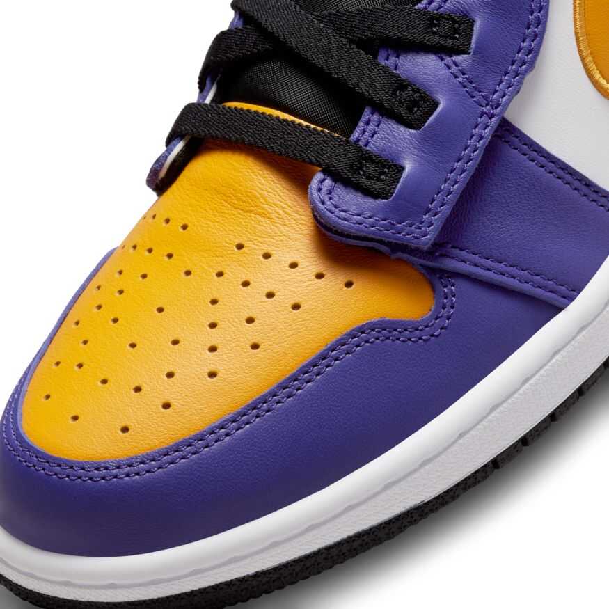 Nike Air Jordan 1 Hi FlyEase Basketbol Ayakkabısı