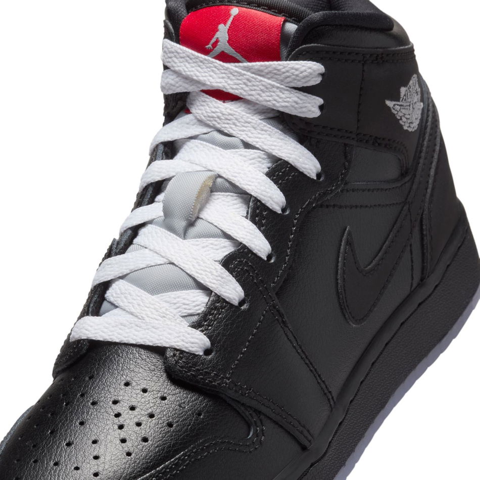 Air Jordan 1 Mid Bg Çocuk Basketbol Ayakkabısı