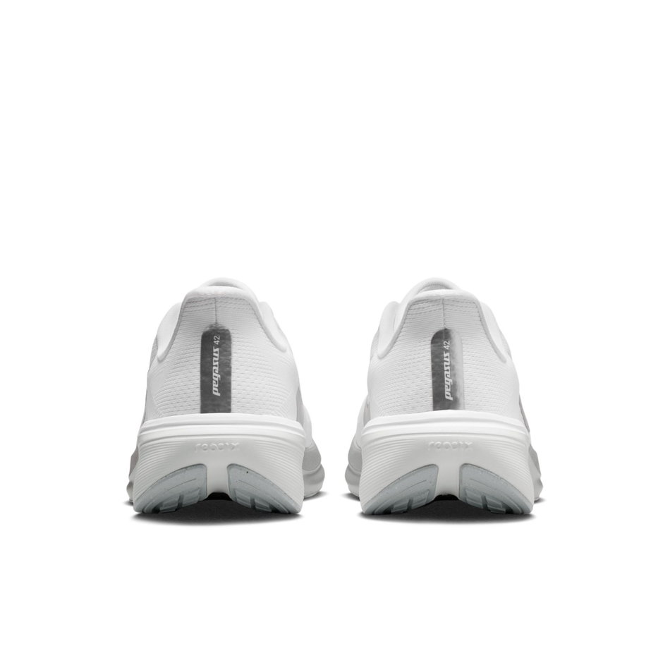 Air Zoom Pegasus 42 Kadın Beyaz Koşu Ayakkabısı
