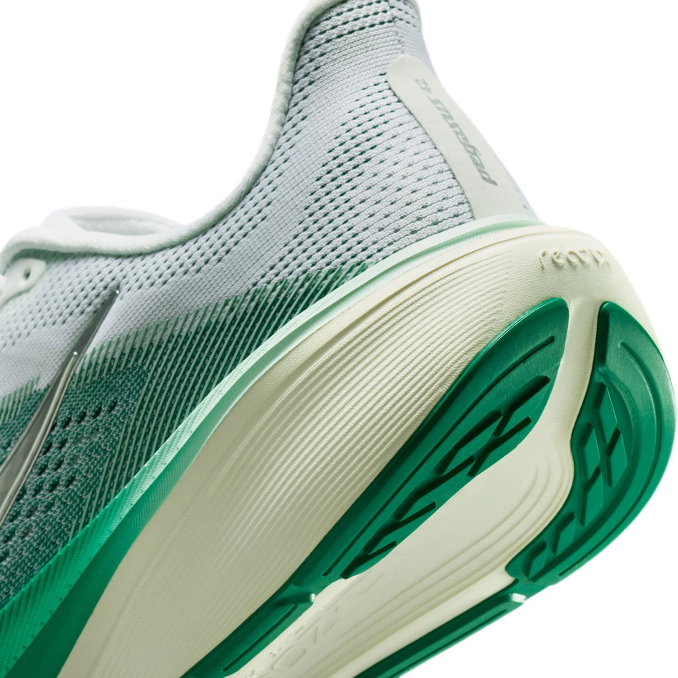 Air Zoom Pegasus 42 Kadın Koşu Ayakkabısı