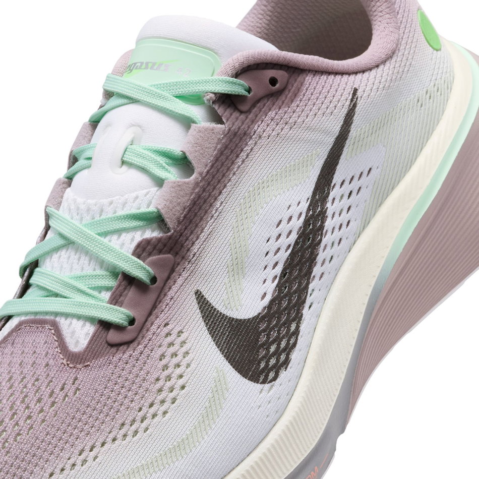 Air Zoom Pegasus 42 Kadın Koşu Ayakkabısı
