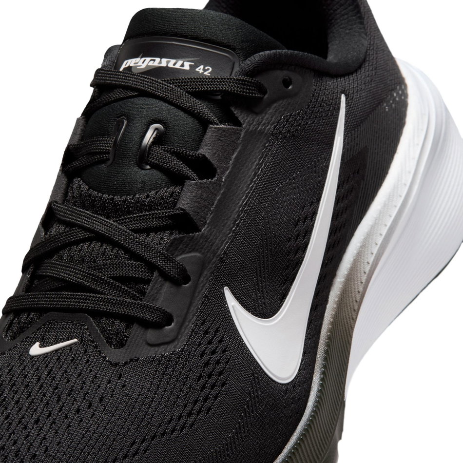 Air Zoom Pegasus 42 Kadın Siyah Koşu Ayakkabısı