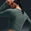 NIKE - Chill Knit Long Sleeve Crop Kadın Sweatshirt (1)