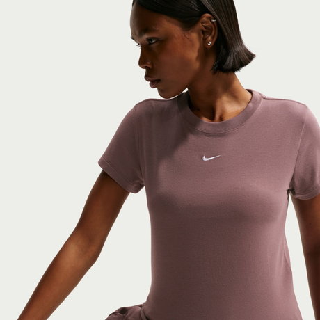 NIKE - Chill Knit Md Crop Kadın Tişört