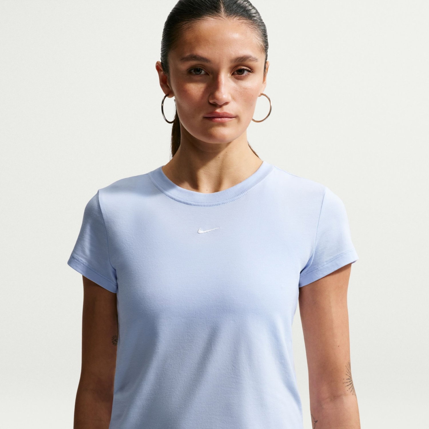 Женская футболка Nike Chill Knit Md Crop Tshirt