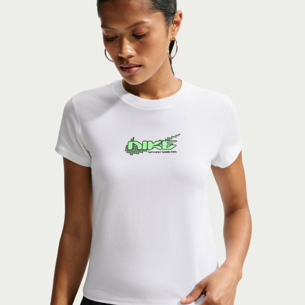 Женская футболка Nike Chill Knit Mod-Cropped Tee