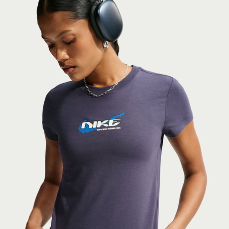 NIKE - Chill Knit Mod-Cropped Tee Kadın Gri Tişört