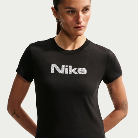 NIKE - Chill Knit Mod-Cropped Tee Kadın Siyah Tişört