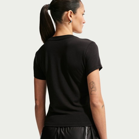 NIKE - Chill Knit Mod-Cropped Tee Kadın Siyah Tişört (1)