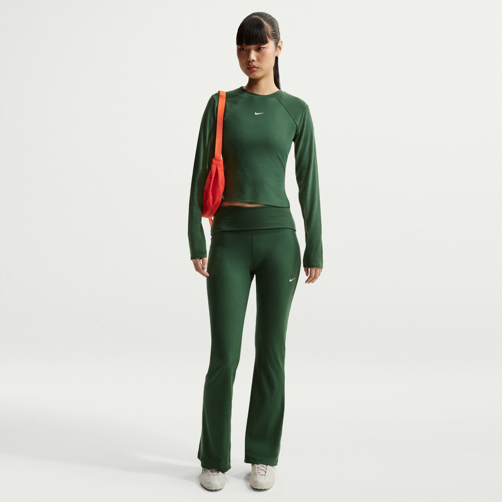 DIFFERENT IS OK Ribbed Cut-out シズニルック Nike Chill Knit Rib Ls Top Kadın Yeşil Sweatshirt IF0236-323