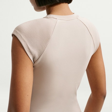 NIKE - Chill Knit Rib Ss Top Kadın Bej Tişört (1)