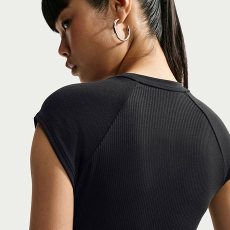 NIKE - Chill Knit Rib Ss Top Kadın Siyah Tişört (1)