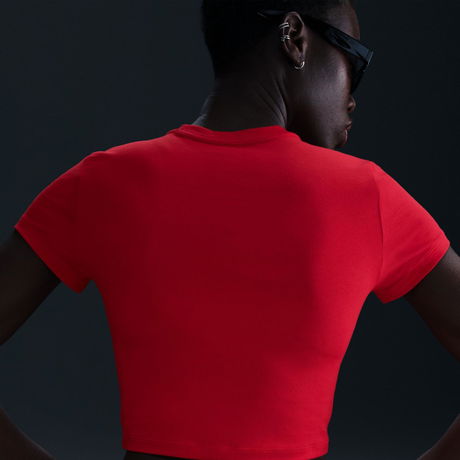 NIKE - Chill Knit Tee Valentine's Day Kadın Kırmızı Tişört (1)