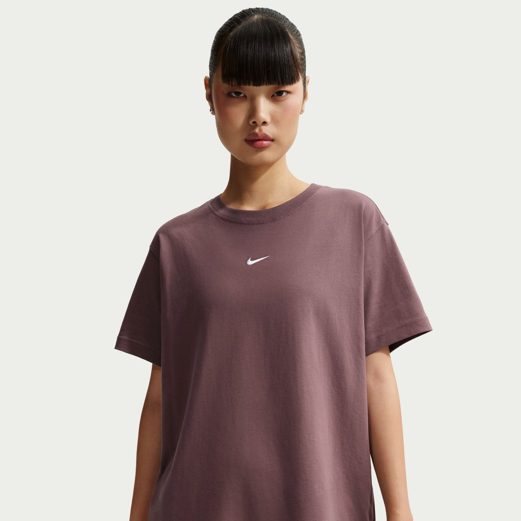 Nike Classic Ss Tee Kadın Tişört IH7601-502
