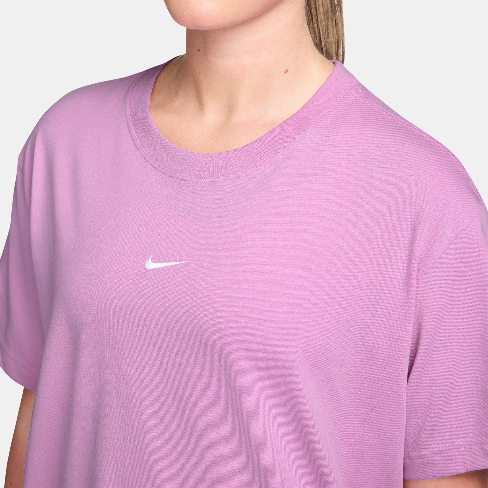 Nike Classic Ss Tee Kadın Tişört IH7601-503