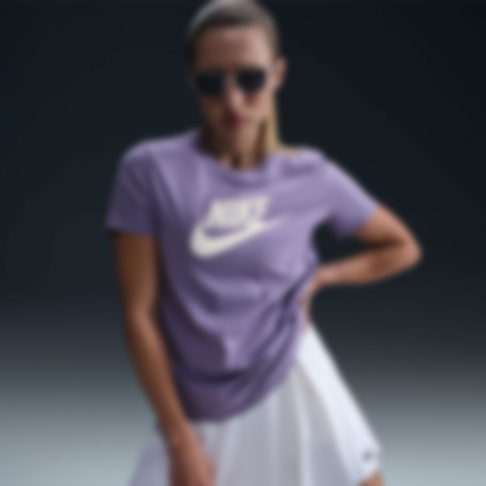 NIKE - Club SS Tee Icon Futura Kadın Mor Tişört