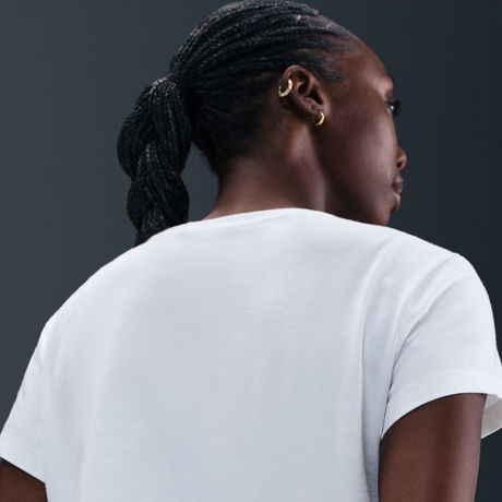 NIKE - NSW Club SS Tee Kadın Beyaz Tişört (1)