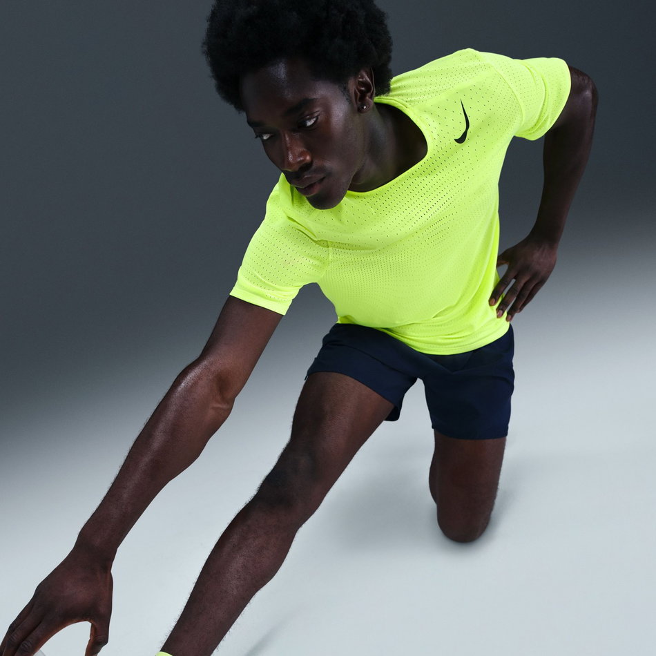 Dri-FIT ADV AeroSwift SS Top Erkek Sarı Tişört