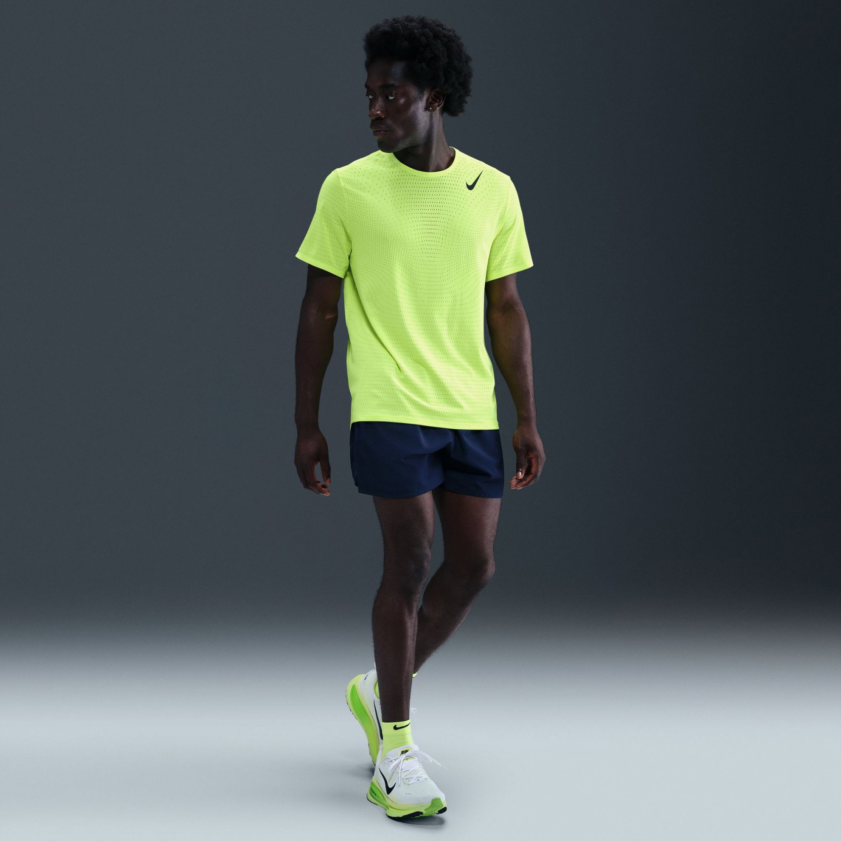 Nike Dri-FIT ADV AeroSwift SS Top Erkek Sarı Tişört HJ3377-702