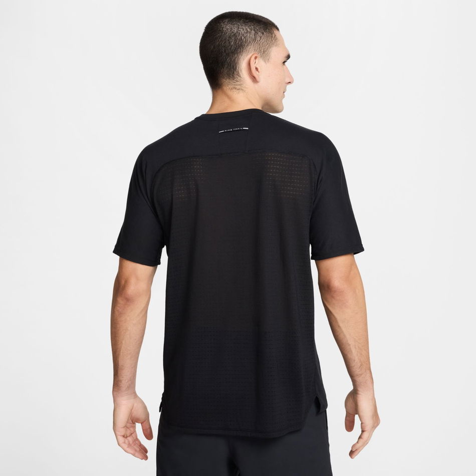 Dri-FIT ADV Solar Chase SS Erkek Siyah Tişört