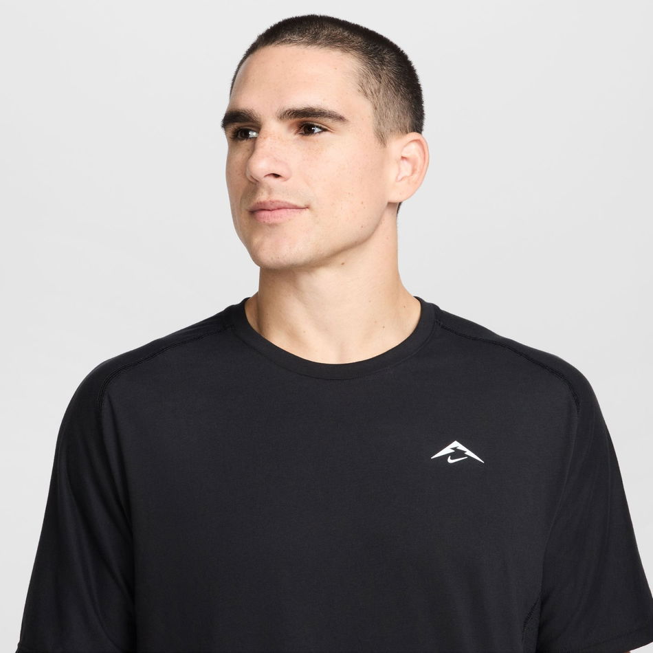 Dri-FIT ADV Solar Chase SS Erkek Siyah Tişört