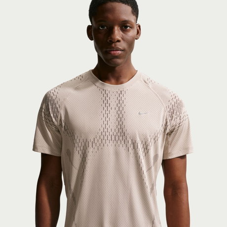 NIKE - Dri-FIT ADV Stride Ss Top Erkek Kahverengi Tişört