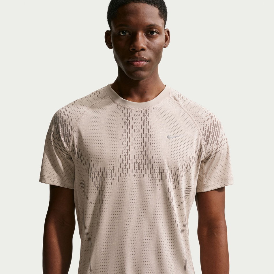 Dri-FIT ADV Stride Ss Top Erkek Kahverengi Tişört