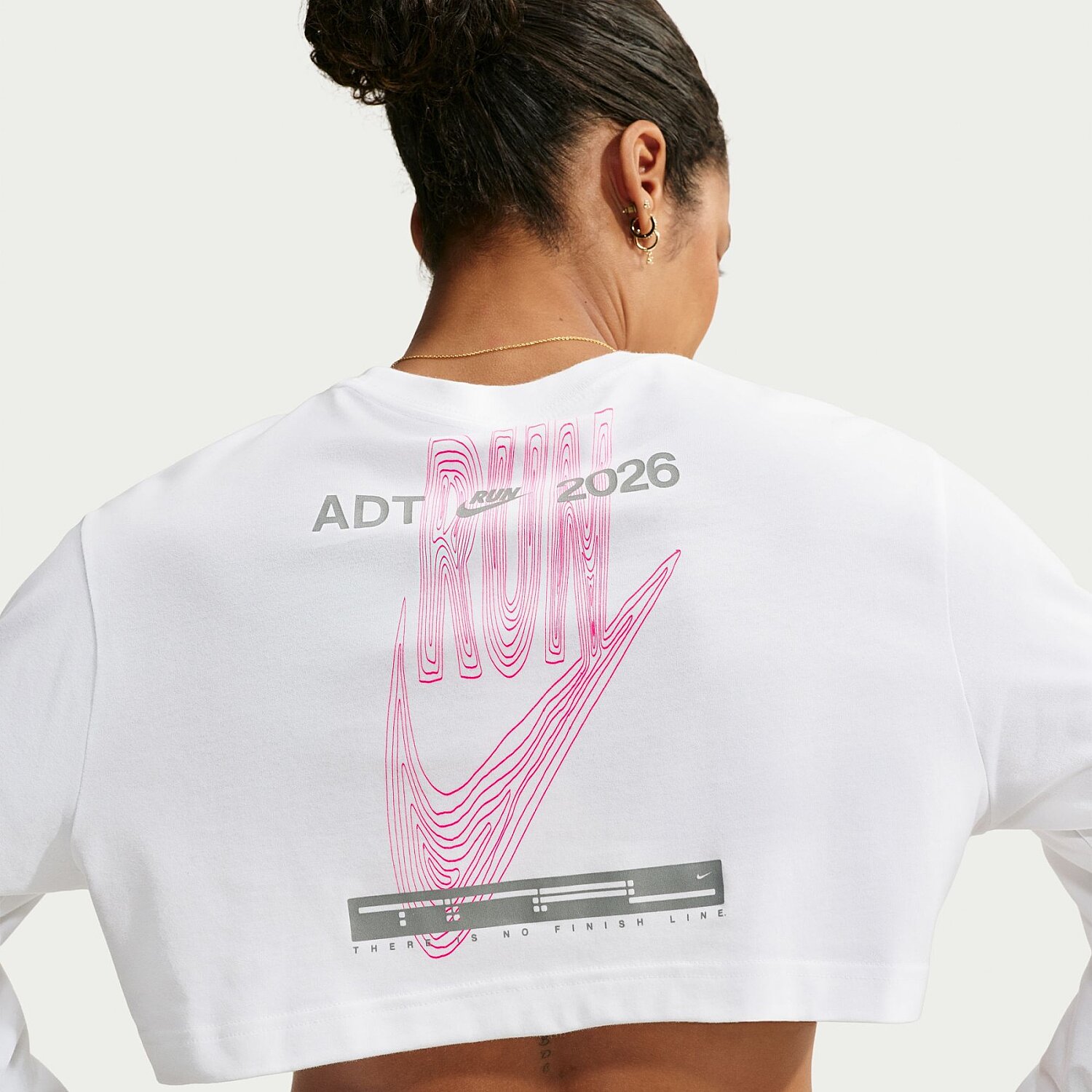 Женский свитшот Nike Dri-FIT After Dark Tour Move Ls Super Crop