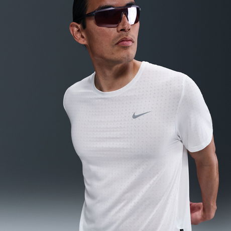 NIKE - Dri-FIT Breathe Miler SS Top Erkek Beyaz Tişört