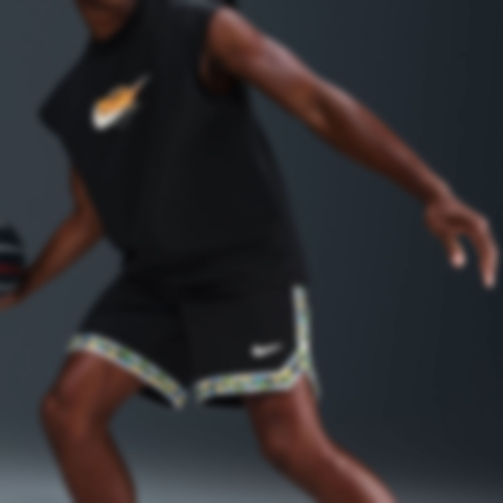 NIKE - Dri-FIT DNA 8