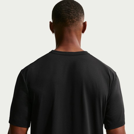 NIKE - Dri-FIT Hyverse Erkek Tişört (1)