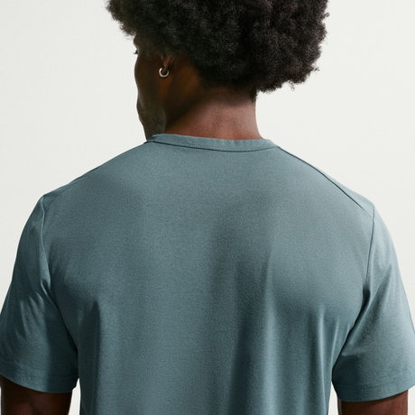 NIKE - Dri-FIT Hyverse Gfx Ss Top Erkek Yeşil Tişört (1)