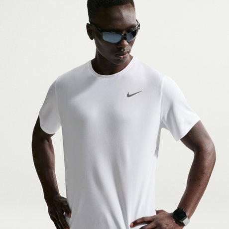 NIKE - Dri-FIT Miler Erkek Tişört (1)