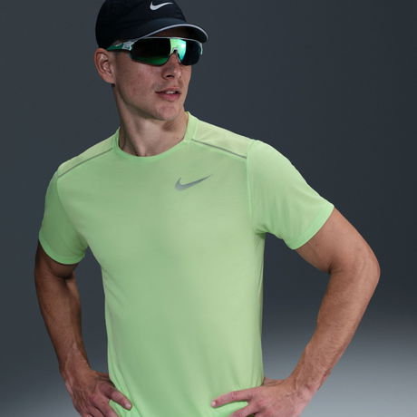 NIKE - Dri-FIT Miler SS Erkek Yeşil Tişört