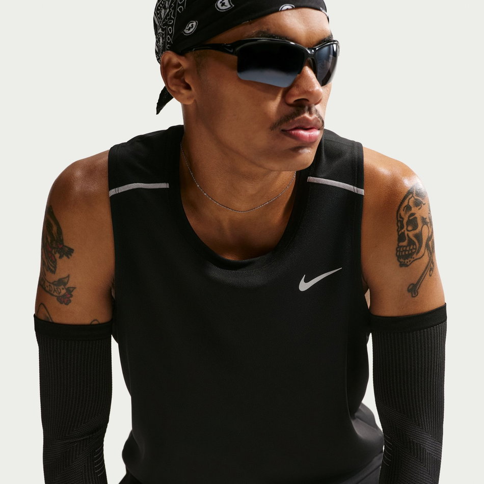 Dri-FIT Miler Tank Top Erkek Siyah Atlet