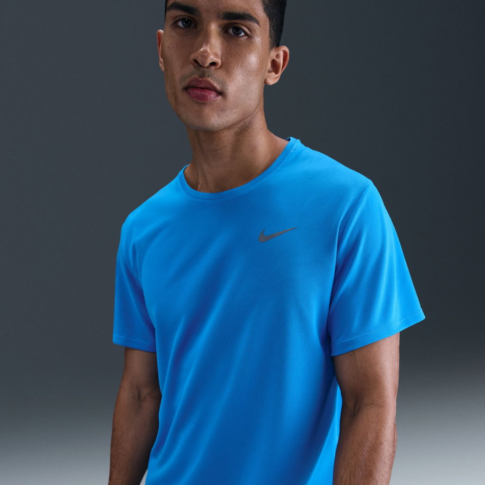 Dri-FIT Miler UV Erkek Mavi Koşu Tişörtü
