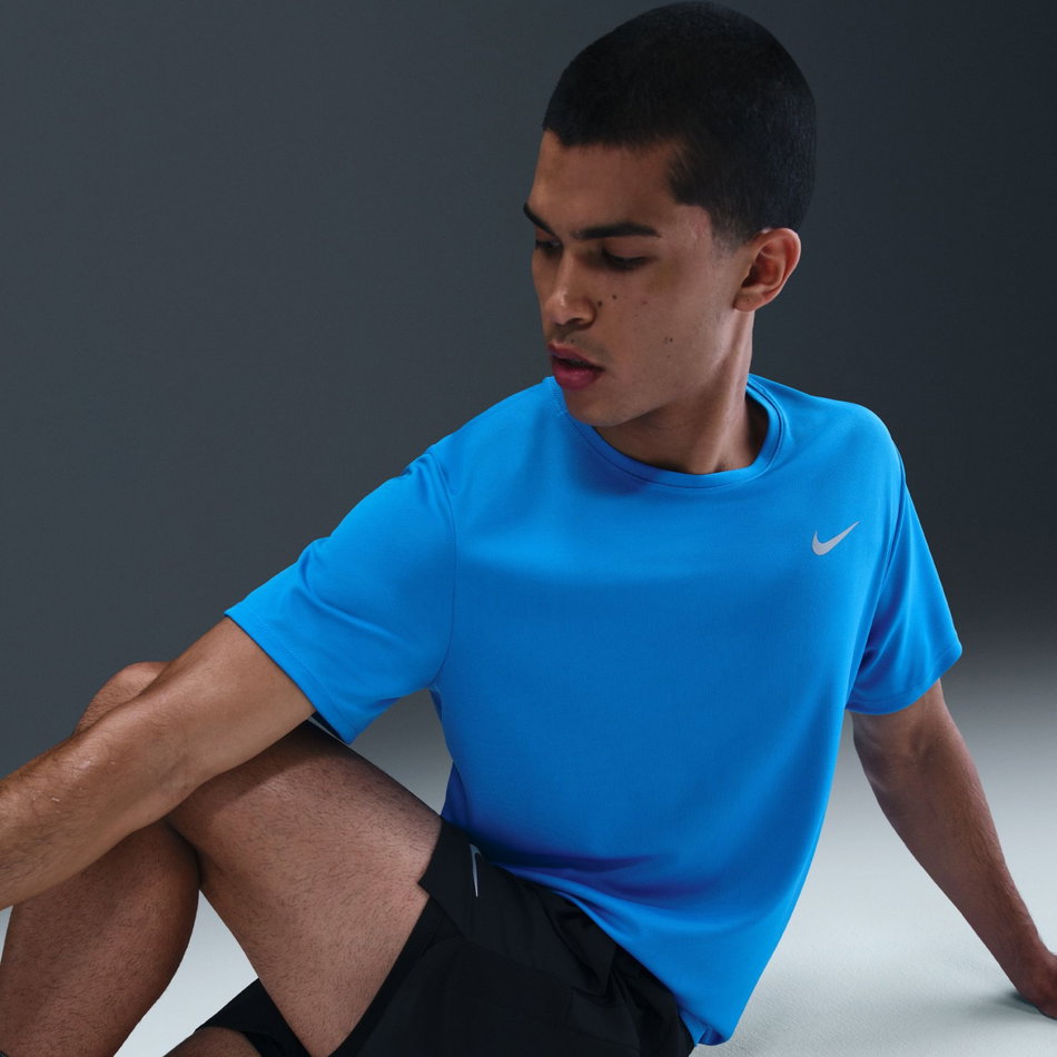 Dri-FIT Miler UV Erkek Mavi Koşu Tişörtü