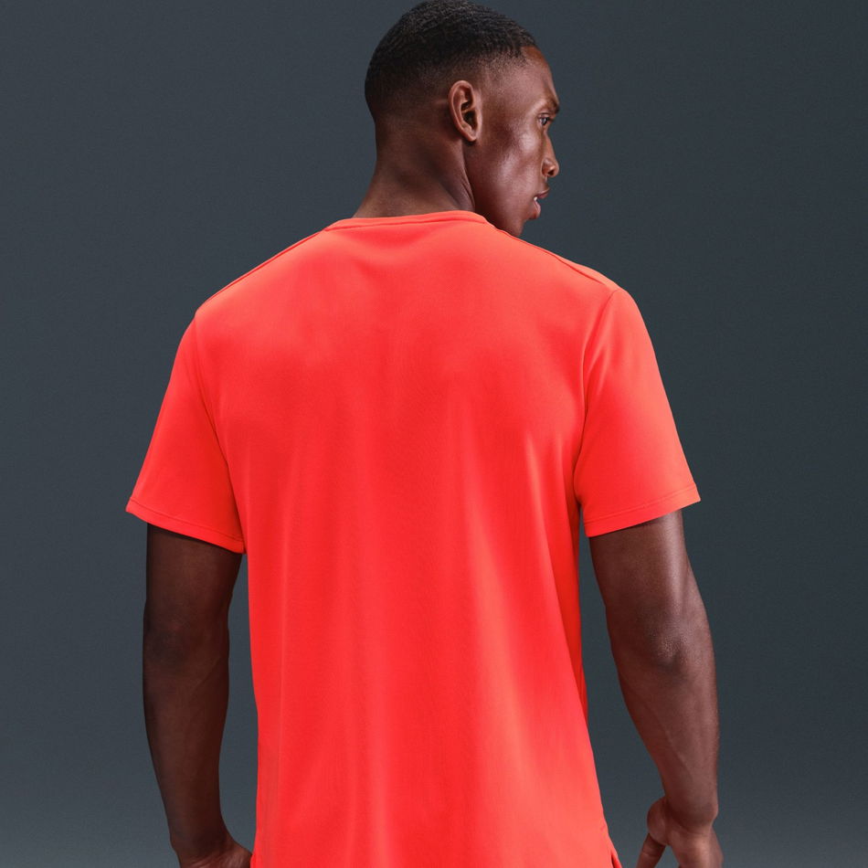 Dri-FIT Miler UV SS Erkek Kırmızı Tişört