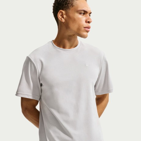 NIKE - Dri-FIT Primary Ss Erkek Gri Tişört