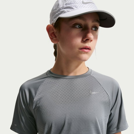 NIKE - Dri-FIT Stride Ss Top Çocuk Tişört (1)