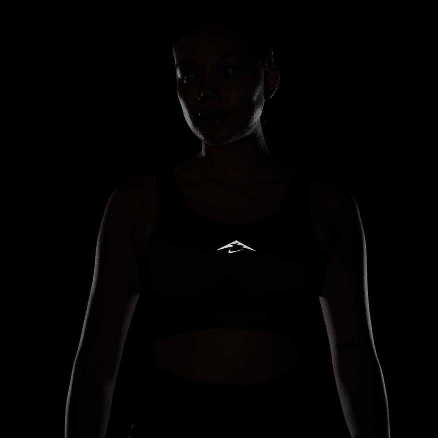 Dri-FIT Swoosh On The Run Bra Trail Kadın Sporcu Sütyeni