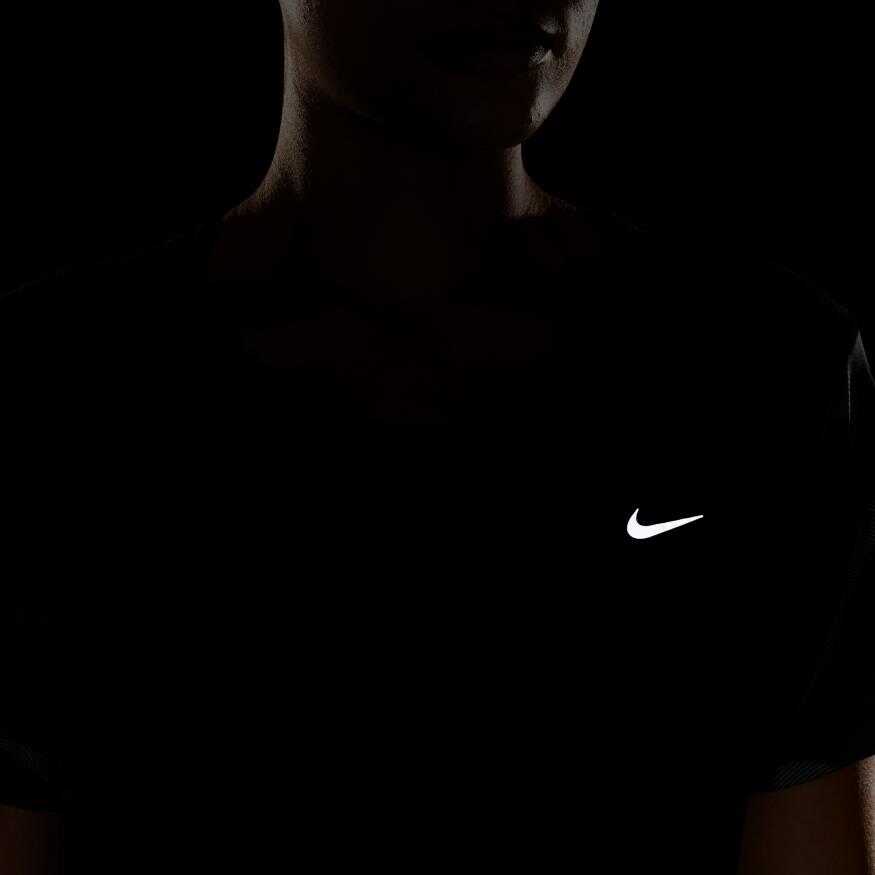 Dri Fit Swoosh Short-Sleeve Crop Kadın Tişört