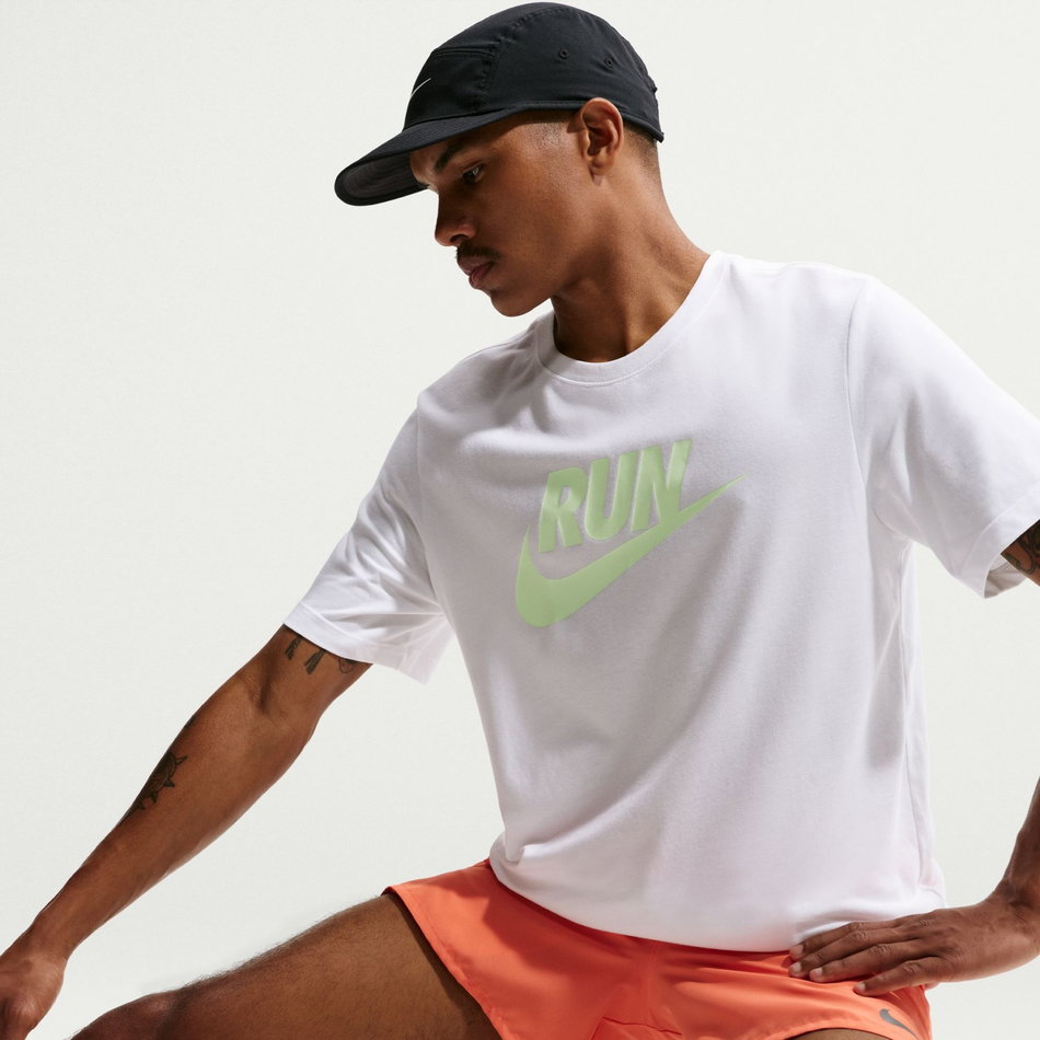 Dri-FIT Tee Run Swoosh Erkek Beyaz Tişört