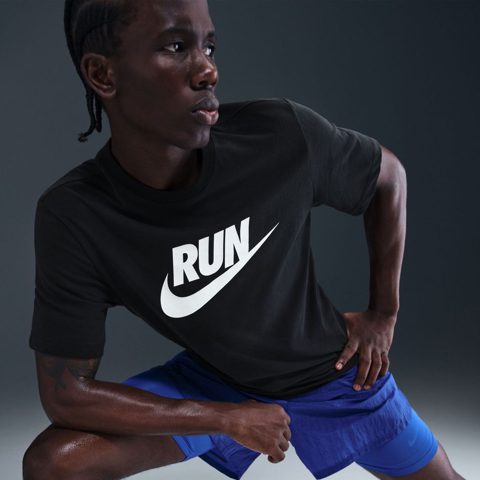Dri-FIT Tee Run Swoosh Erkek Siyah Tişört