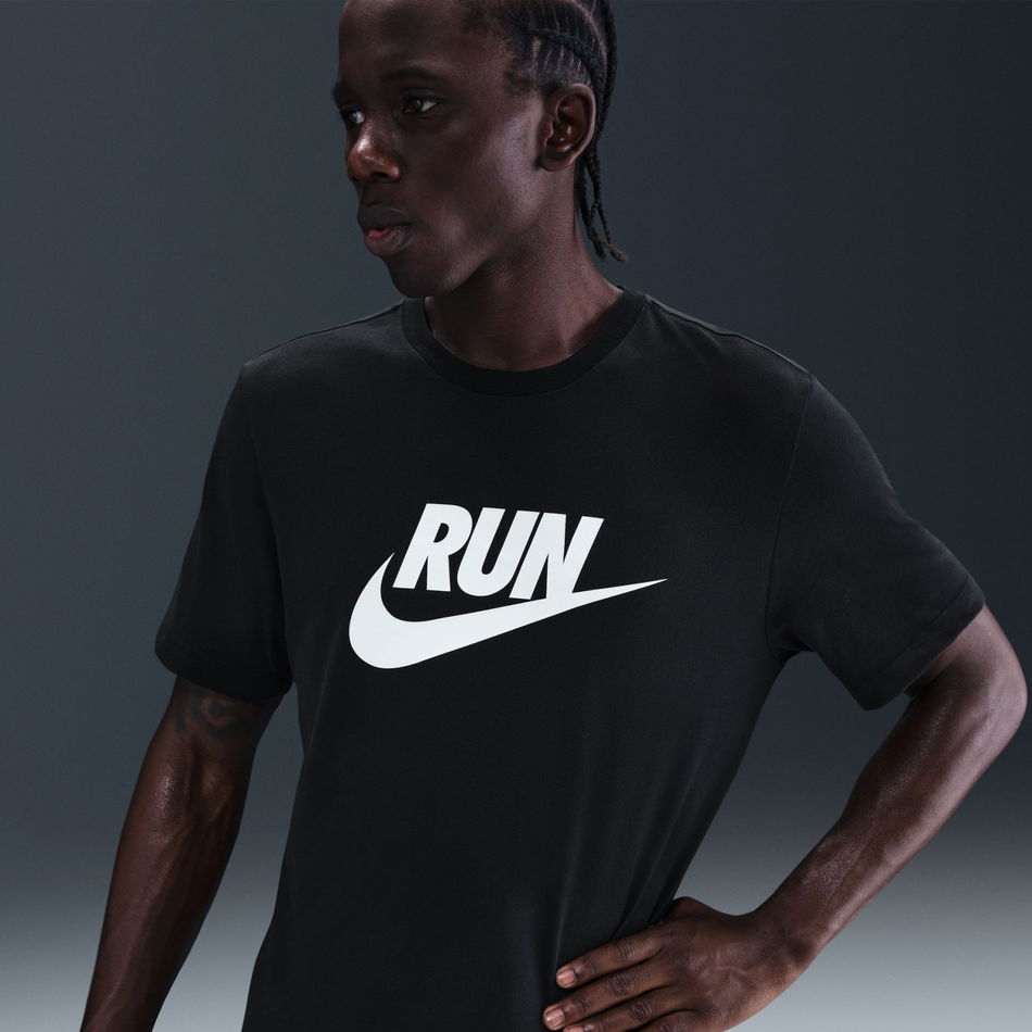 Dri-FIT Tee Run Swoosh Erkek Siyah Tişört