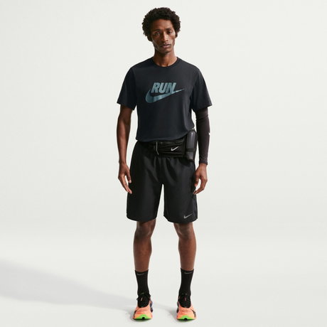 NIKE - Dri-FIT Tee Run Swoosh Erkek Siyah Tişört (1)