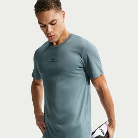 NIKE - Dri-FIT Tee Std Pro Erkek Yeşil Tişört