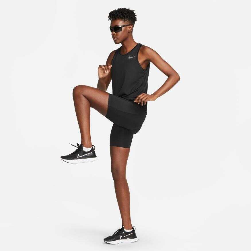 Dri Fit Tight Short Kadın Şort